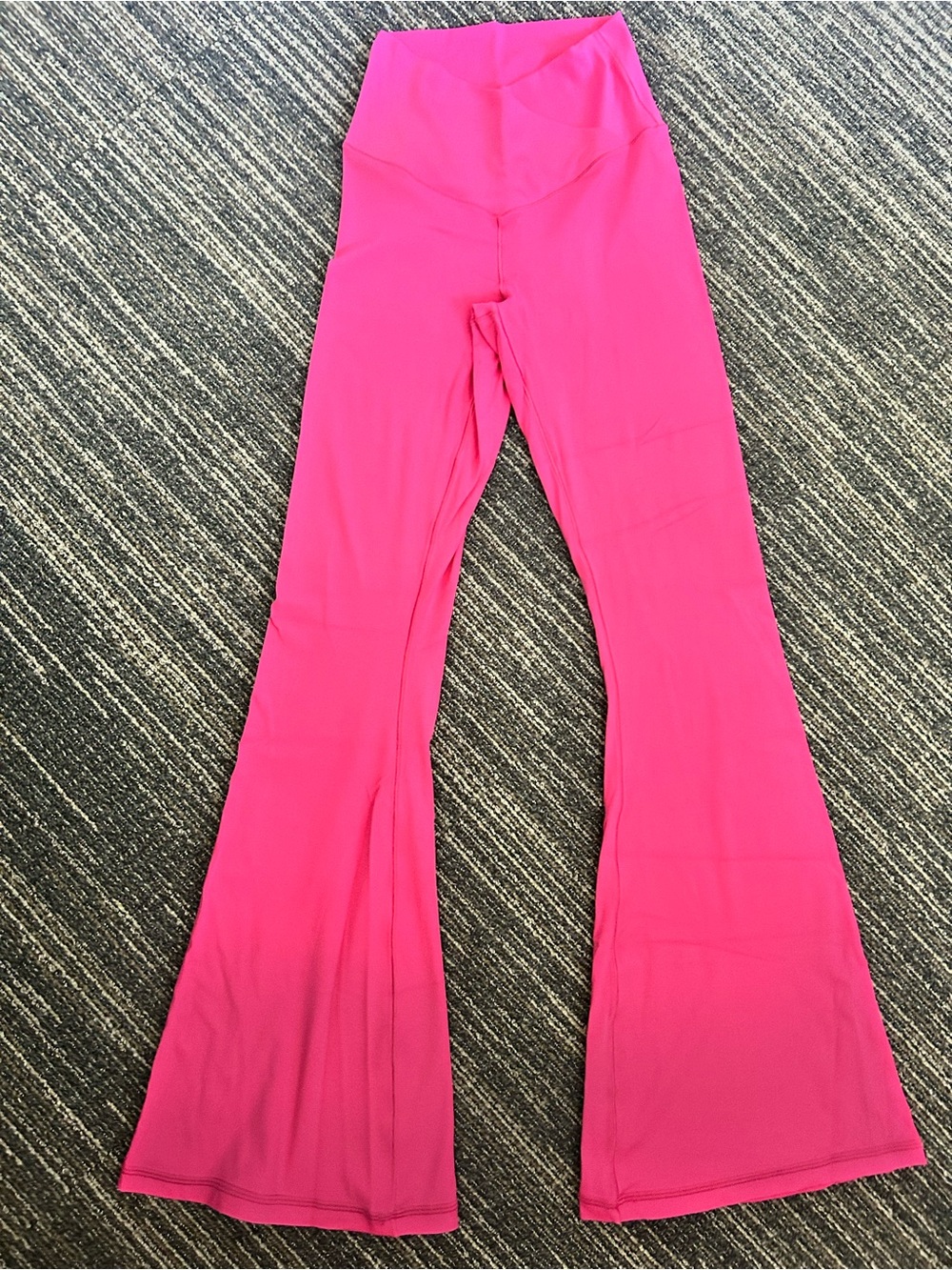 Women’s Aerie Flare Leggings in Bright Pink